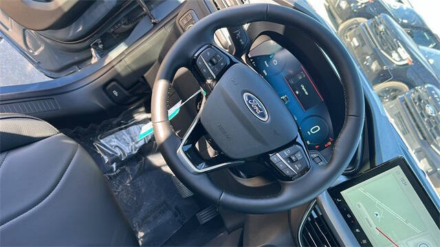 2025 Ford Escape Hybrid Platinum