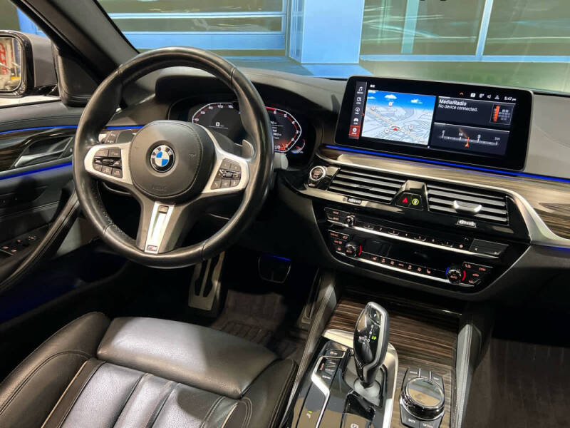 2021 BMW 5 Series M550i xDrive