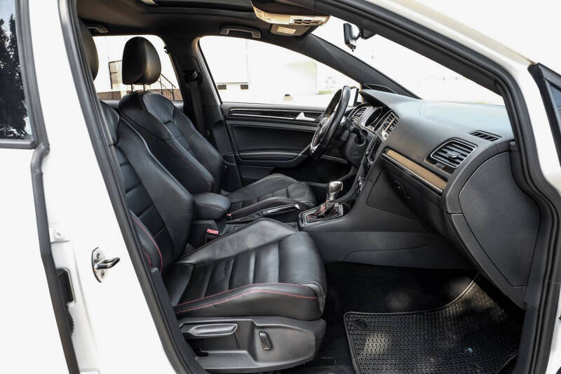 2016 Volkswagen Golf GTI Autobahn