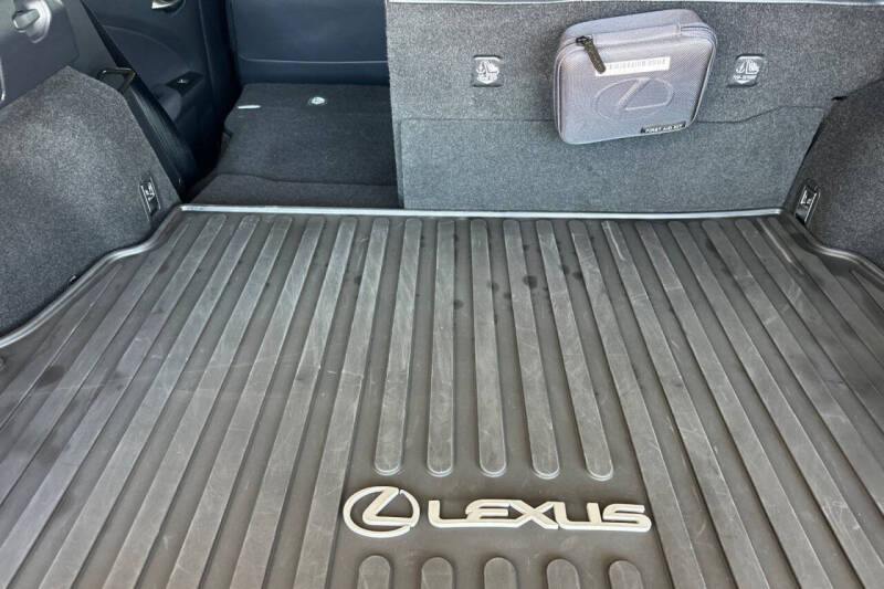 2025 Lexus UX 300h