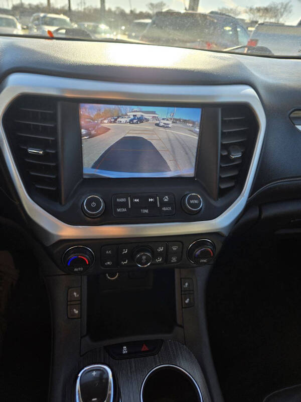 2019 GMC Acadia SLT-1