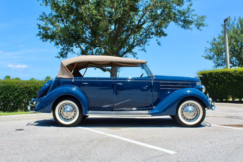 1936 Ford Deluxe