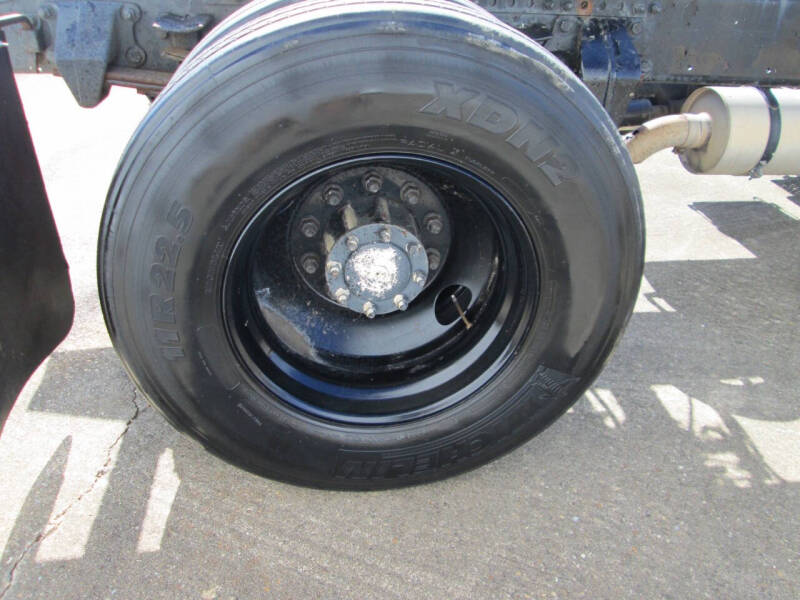 2007 Freightliner Business class M2