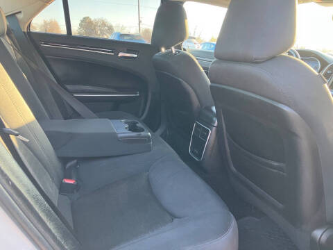 2019 Chrysler 300 Touring