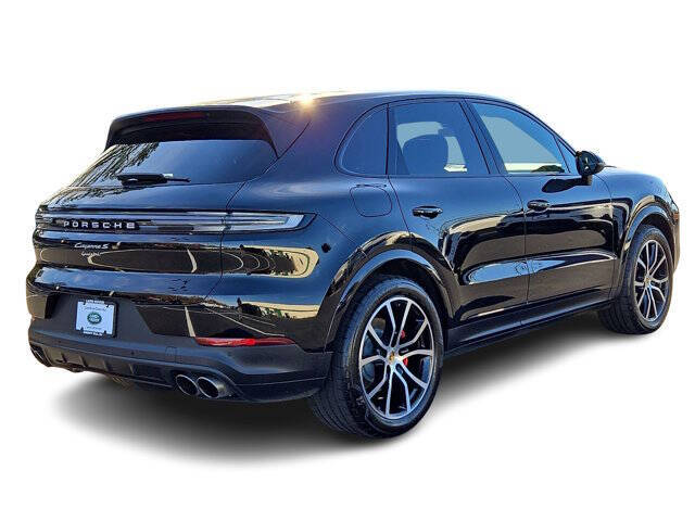 2024 Porsche Cayenne S