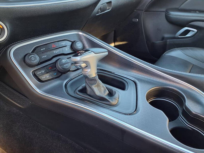 2017 Dodge Challenger SXT