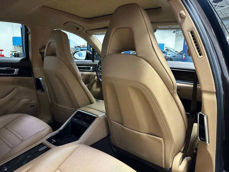 2018 Porsche Panamera