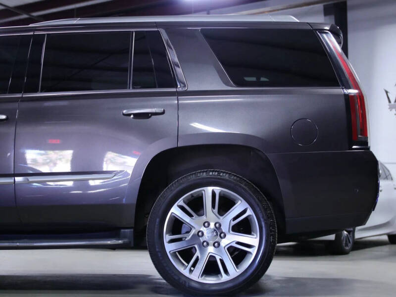2017 Cadillac Escalade Luxury
