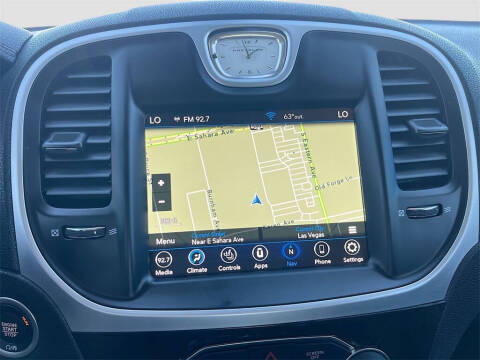 2022 Chrysler 300 Touring L