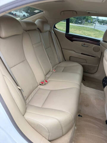 2007 Lexus LS 460