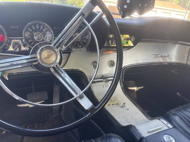 1962 Ford Thunderbird