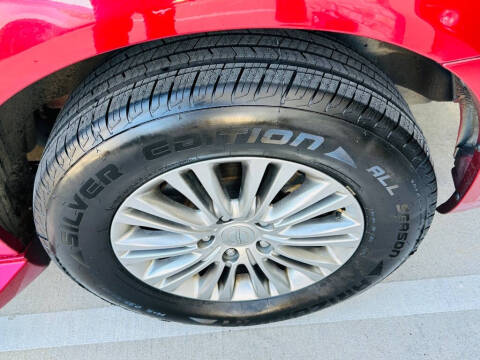 2013 Chrysler Town and Country Touring-L