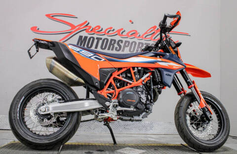 2024 KTM 690 SMC R