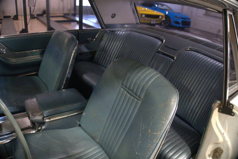 1964 Ford Thunderbird