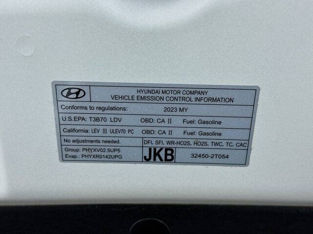 2023 Genesis GV70 2.5T Standard