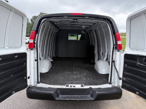 2023 GMC Savana 2500