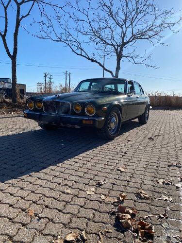 1977 Jaguar XJ-12