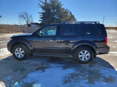 2008 Nissan Pathfinder for sale at Chuck's Sheridan Auto in Mount Pleasant WI