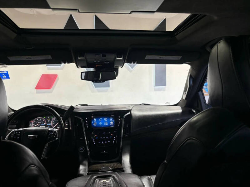 2015 Cadillac Escalade Platinum