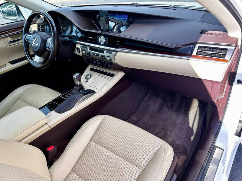 2017 Lexus ES 350