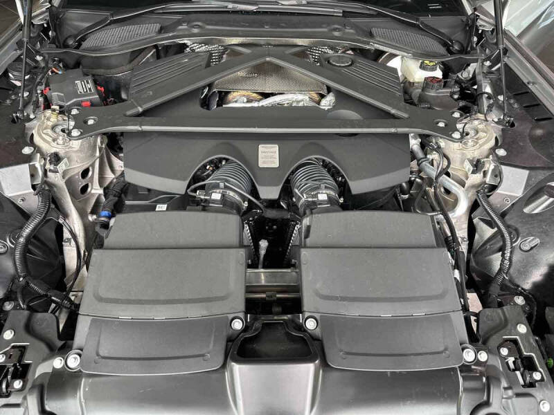 2025 Aston Martin Vantage