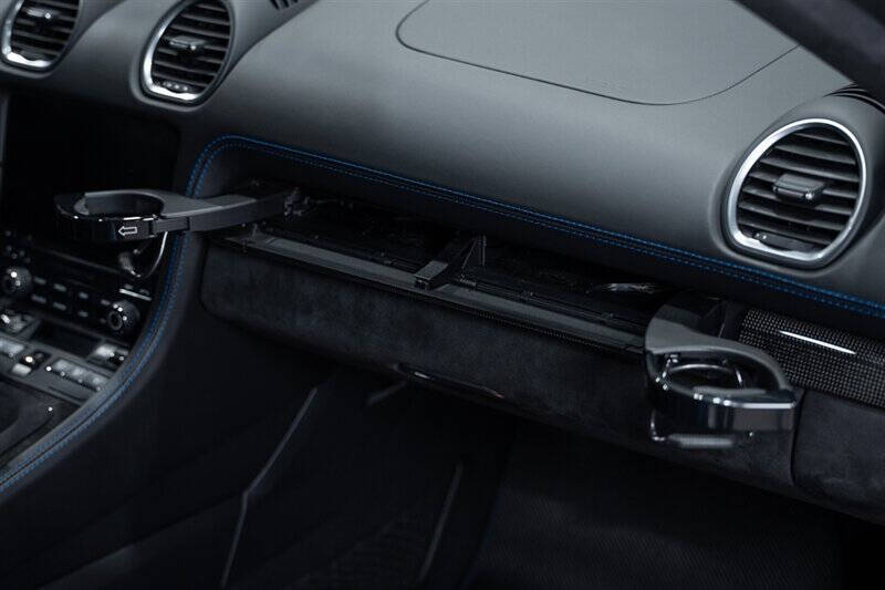 2020 Porsche 718 Cayman GT4