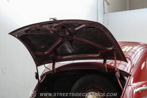 1948 Ford Deluxe