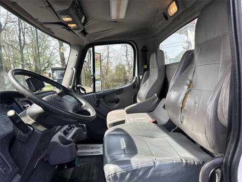 2014 Freightliner M2 106
