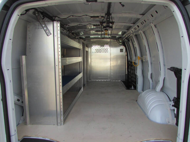 2025 Chevrolet Express 2500