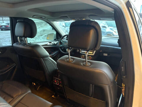 2015 Mercedes-Benz GL-Class GL 550 4MATIC