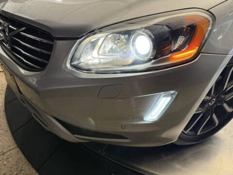 2017 Volvo XC60 T6 Dynamic