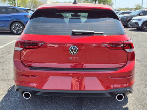 2025 Volkswagen Golf GTI SE