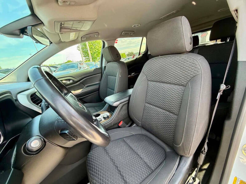 2019 GMC Acadia SLE-2