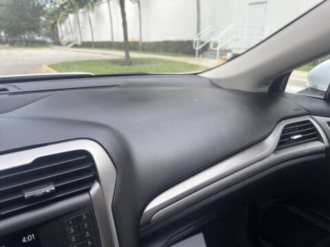 2018 Ford Fusion Hybrid SE