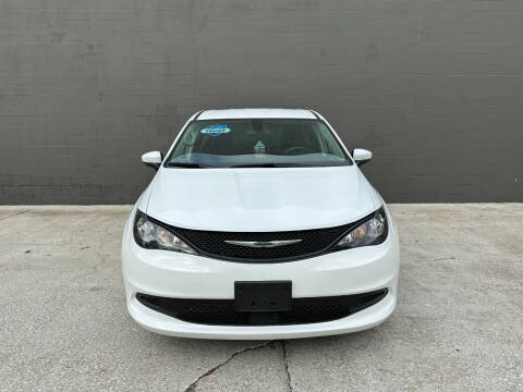 2020 Chrysler Pacifica Limited Red S