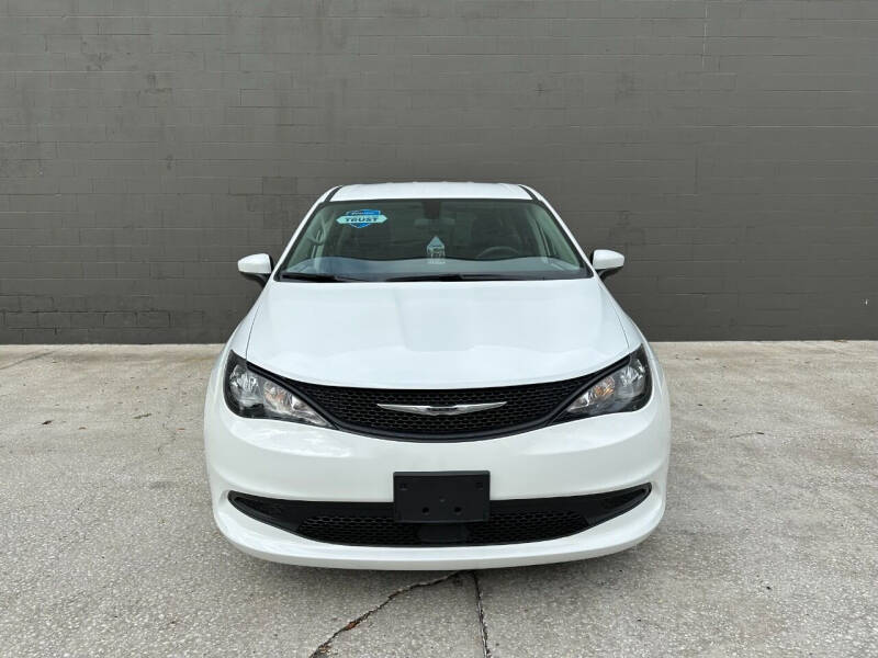 2020 Chrysler Pacifica Limited Red S