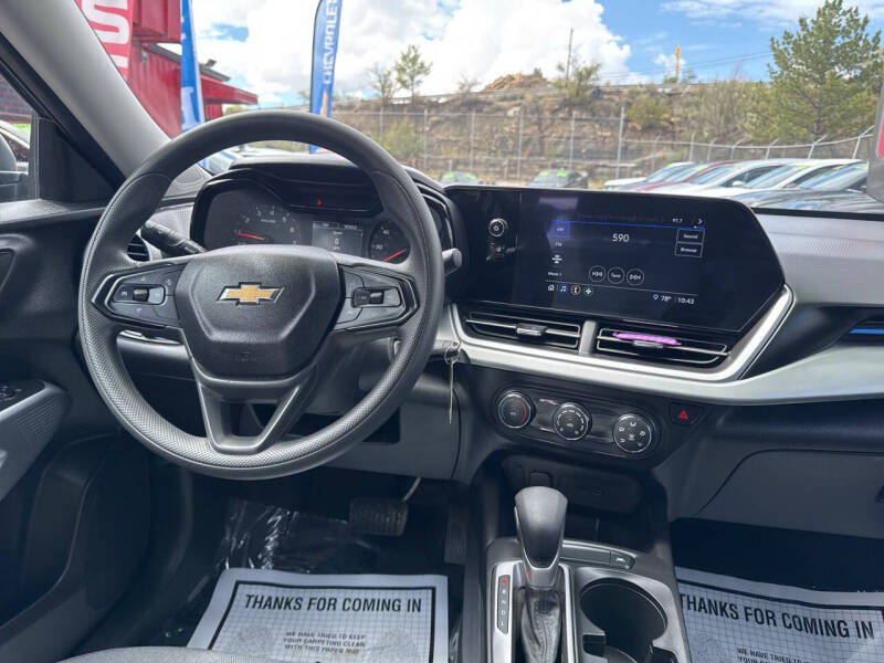 2026 Chevrolet Trax LS