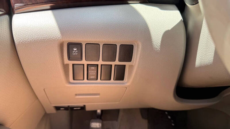 2016 Nissan Quest