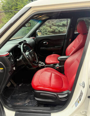2014 Kia Soul +