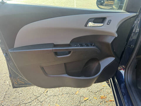 2015 Chevrolet Sonic LT Auto