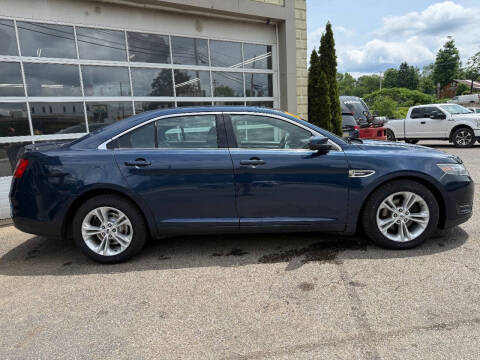 2016 Ford Taurus SEL