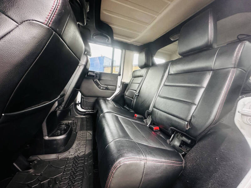 2012 Jeep Wrangler Unlimited Sahara