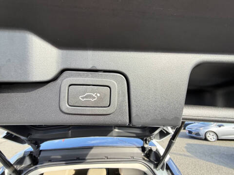 2019 Land Rover Range Rover Evoque SE Premium