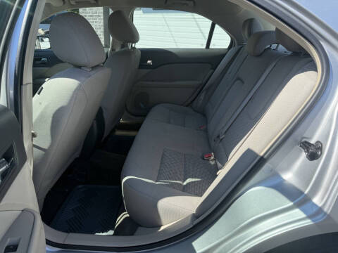 2011 Ford Fusion S
