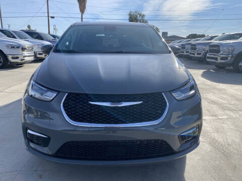 2023 Chrysler Pacifica for sale at Finn Auto Group in Blythe CA
