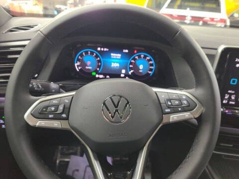 2026 Volkswagen Atlas Cross Sport SEL R-Line Black 4Motion