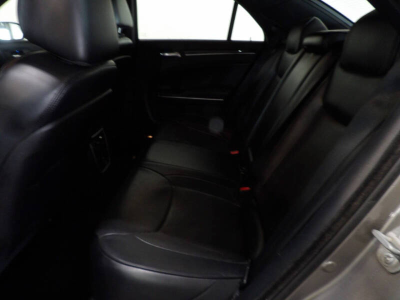 2014 Chrysler 300 C