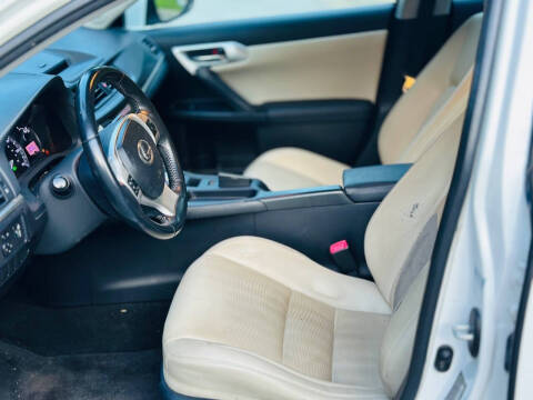 2012 Lexus CT 200h Premium