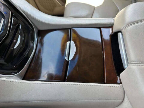 2017 Cadillac Escalade Luxury