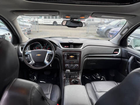 2017 Chevrolet Traverse LT